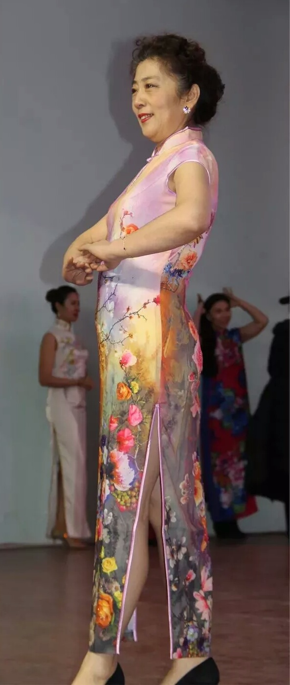 辽宁老年服饰艺术模特团第二期公开课汇报演出纪实