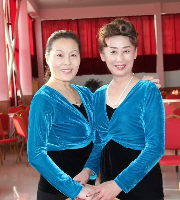 辽宁老年服饰艺术模特团第二期公开课汇报演出纪实
