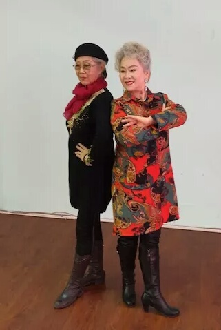 辽宁老年服饰艺术模特团第二期公开课汇报演出纪实